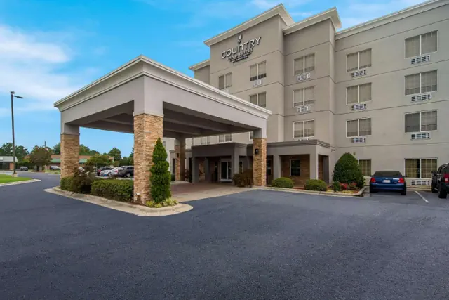 Photo 1 - Country Inn & Suites by Radisson, Goldsboro, NC