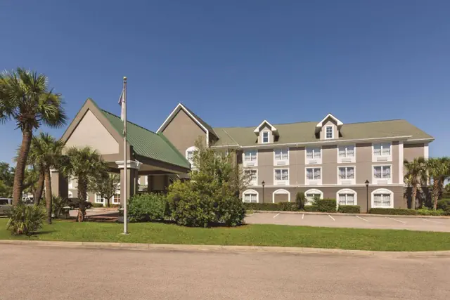 Photo 1 - Country Inn & Suites by Radisson, Beaufort West, SC