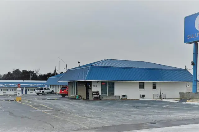 Photo 1 - Motel 6 Sullivan MO