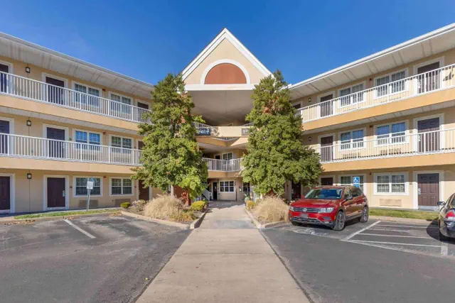 Photo 1 - Extended Stay America Suites - St Louis - Westport - E Lackland Rd