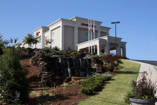Photo 1 - Hampton Inn Guntersville