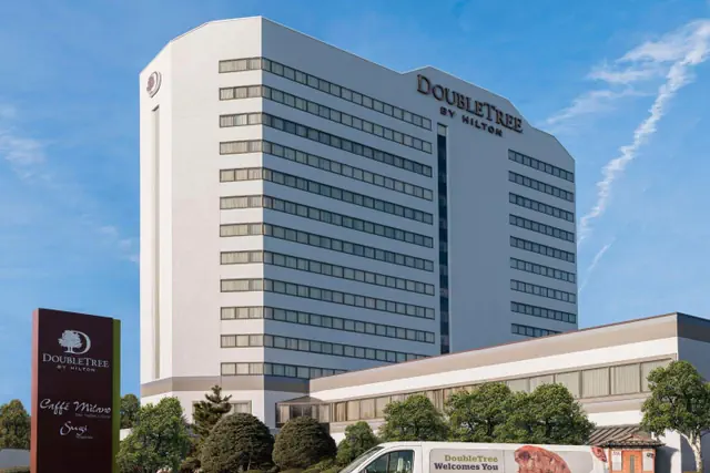 Photo 1 - DoubleTree by Hilton Fort Lee/George Washington Bridge
