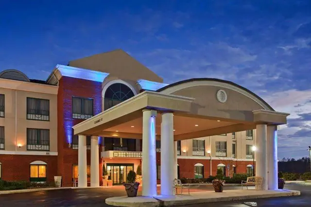Photo 1 - La Quinta Inn & Suites by Wyndham Bessemer
