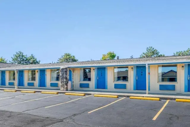 Photo 1 - Hilliard Motor Lodge
