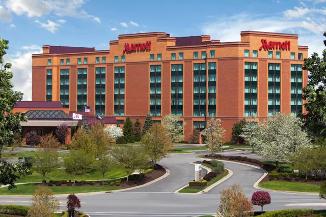 Photo 1 - Chicago Marriott Northwest