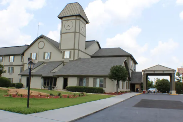 Photo 1 - Araamda Inn