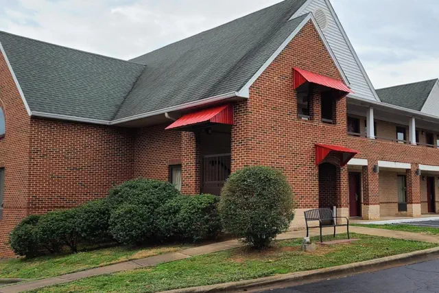 Photo 1 - Red Roof Inn & Suites Cornelius - Lake Norman