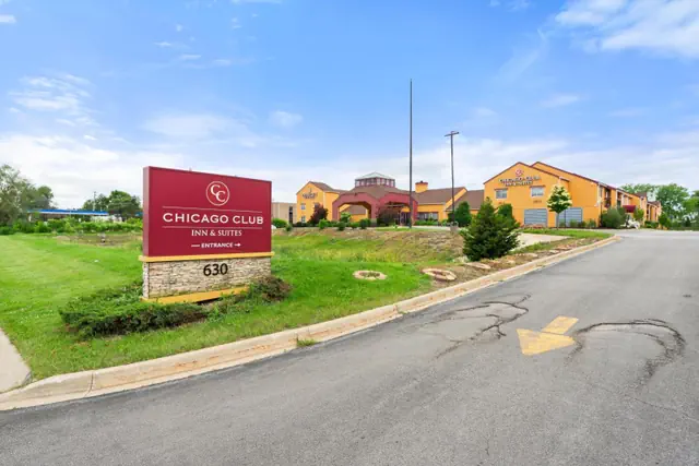 Photo 1 - Chicago Club Inn & Suite
