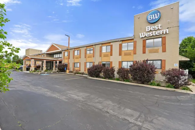Photo 1 - Best Western Oakbrook Inn