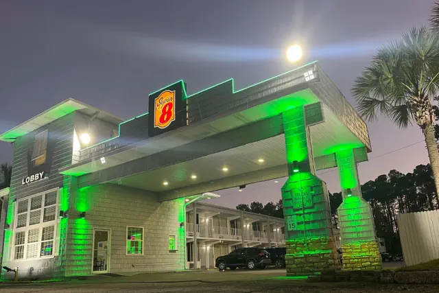 Photo 1 - Super 8 By Wyndham Kingsland I-95 Naval Base Area
