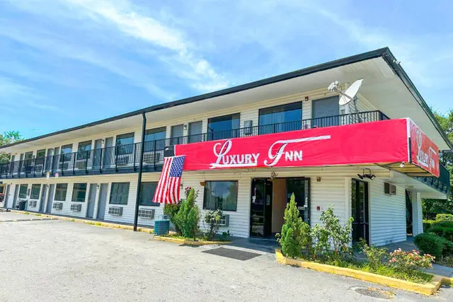 Photo 1 - Luxury Inn By OYO Albany