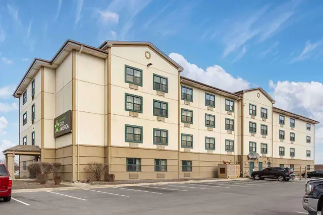 Photo 1 - Extended Stay America Suites - Chicago - Elmhurst - O'Hare