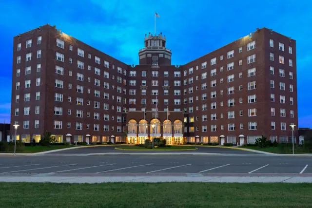 Photo 1 - Berkeley Oceanfront Hotel