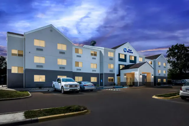 Photo 1 - Best Western Ottumwa Inn & Suites