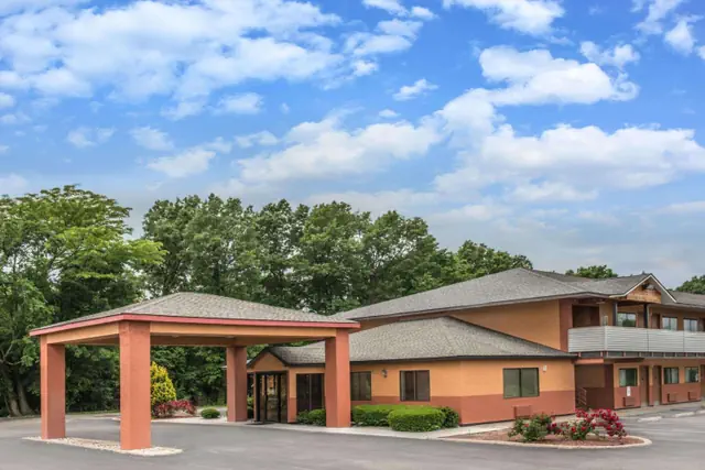 Photo 1 - Days Inn by Wyndham Kingdom City