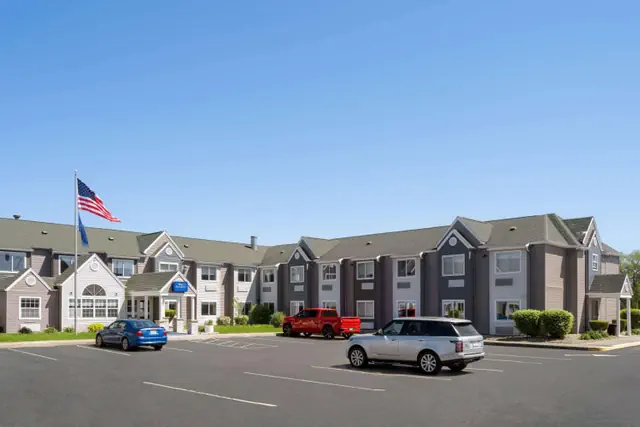 Photo 1 - Baymont by Wyndham Boardman