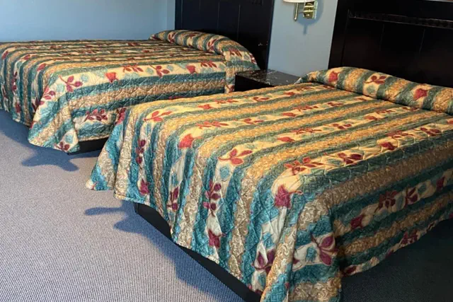 Photo 1 - Pratt Budget Inn