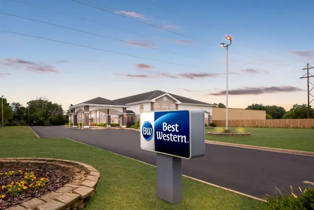 Photo 1 - Best Western Airport Inn
