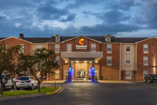 Photo 1 - Comfort Inn & Suites Chesterfield - St Louis