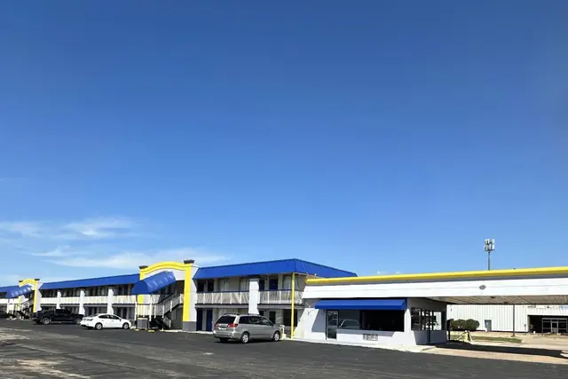 Photo 1 - Days Inn by Wyndham Salina South