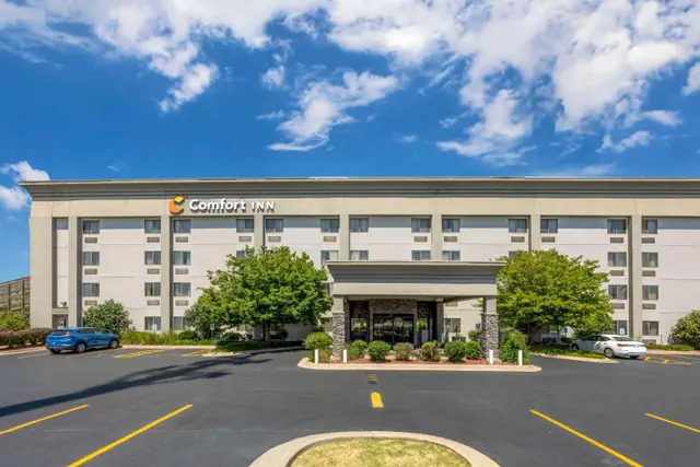 Photo 1 - Comfort Inn South - Springfield