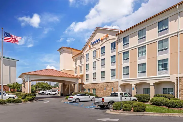 Photo 1 - Comfort Suites Valdosta Mall Area