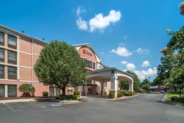 Photo 1 - Comfort Inn & Suites Lake Norman