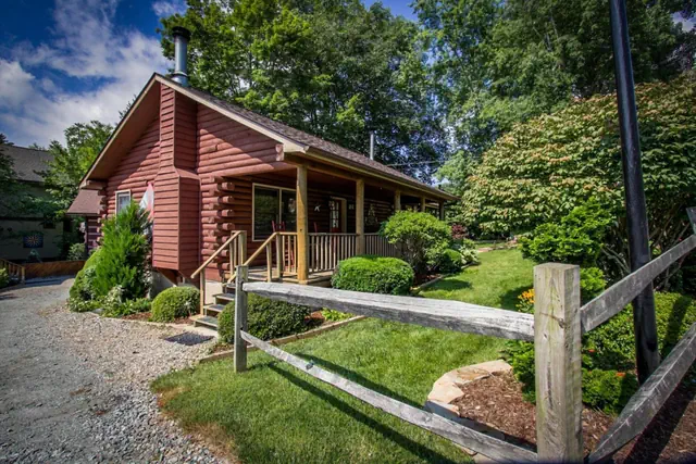 Photo 1 - Mountainaire Inn and Log Cabins