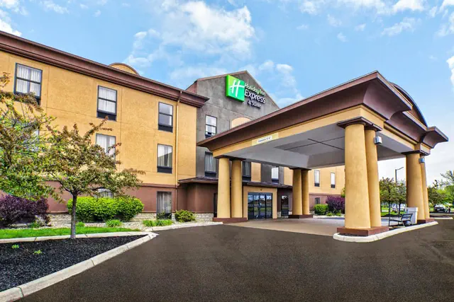 Photo 1 - Holiday Inn Express Hotel and Suites Marysville by IHG