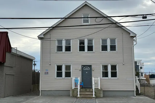 Photo 1 - Anchor Motel