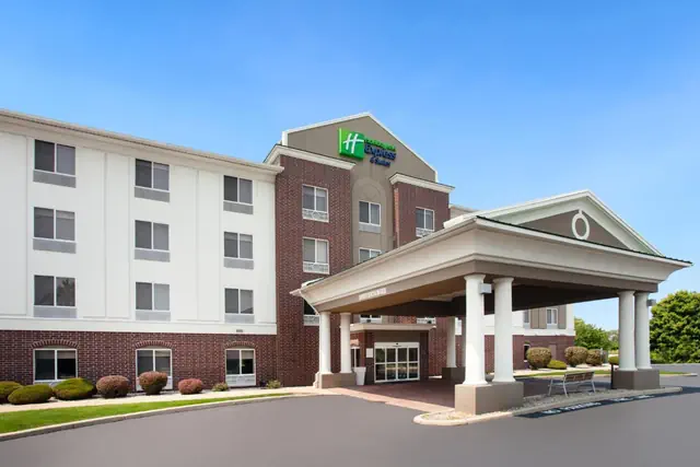 Photo 1 - Holiday Inn Express Hotel & Suites Chicago South Lansing by IHG