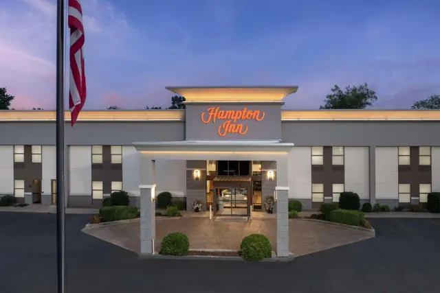 Photo 1 - Hampton Inn Russellville