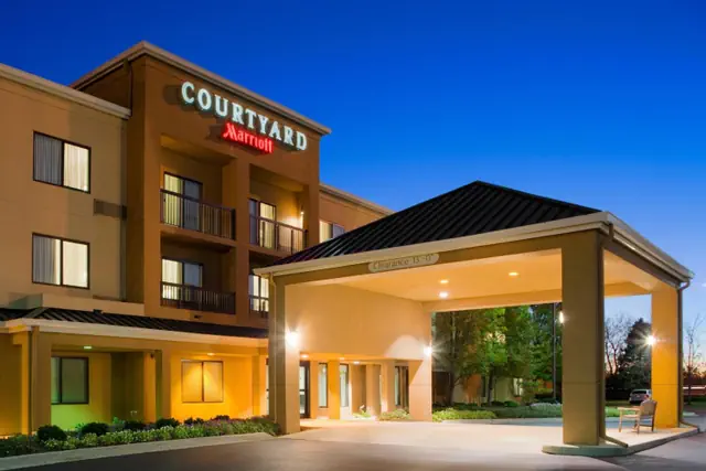 Photo 1 - Courtyard Toledo Rossford/Perrysburg