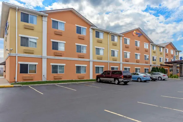 Photo 1 - Comfort Inn Gurnee near Six Flags