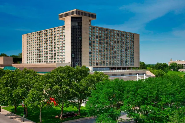 Photo 1 - The Westin Kansas City at Crown Center