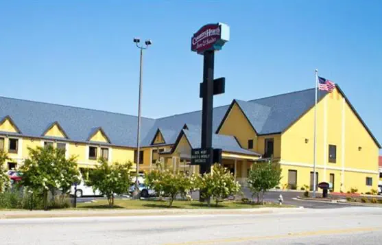 Photo 1 - Country Hearth Inn-Union City