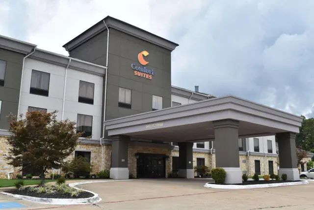 Photo 1 - Comfort Suites Forrest City