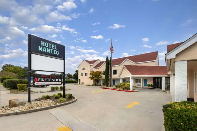 Photo 1 - Hotel Manteo, Trademark Collection by Wyndham