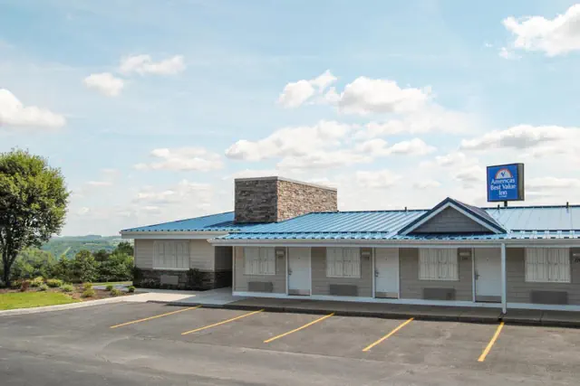 Photo 1 - Americas Best Value Inn & Suites St Clairsville Wheeling