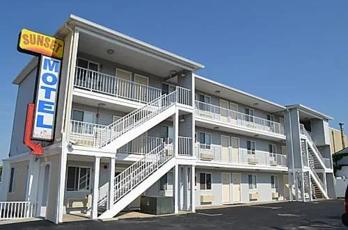 Photo 1 - Sunset Motel