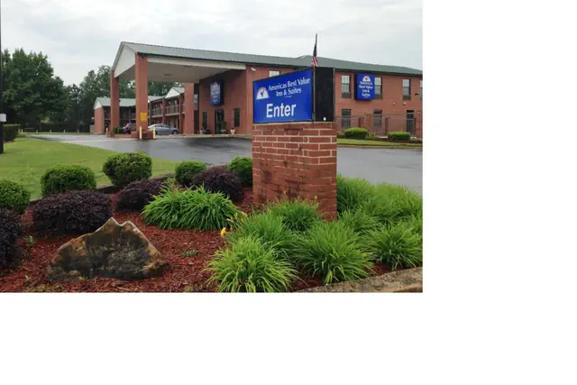 Photo 1 - Americas Best Value Inn & Suites - Little Rock - Maumelle