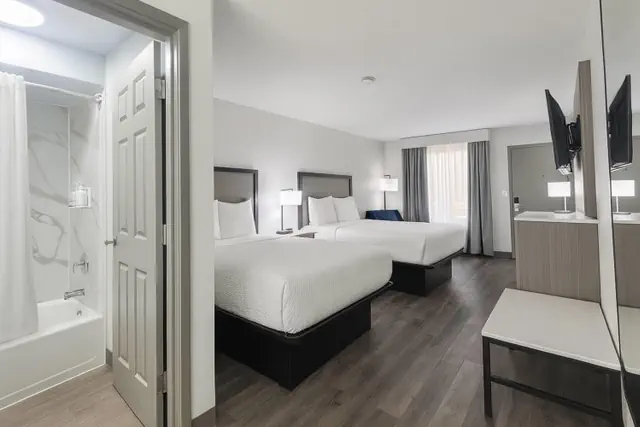 Photo 1 - Baymont by Wyndham Fayetteville