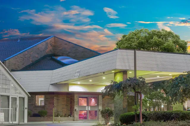 Photo 1 - Skylight Inn Willoughby - Cleveland Mentor