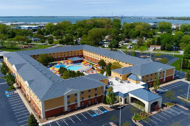 Photo 1 - Cedar Point's Express Hotel