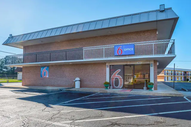 Photo 1 - Motel 6-Perry, GA