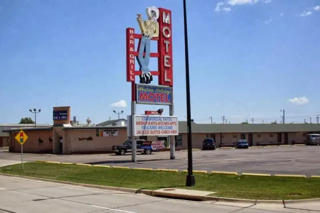 Photo 1 - Western Holiday Motel