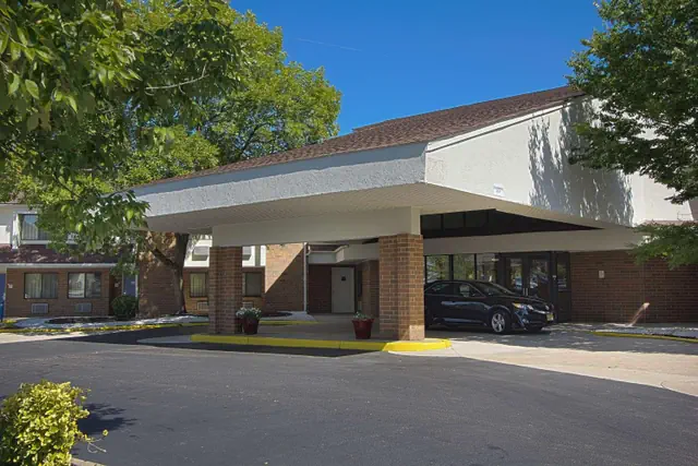 Photo 1 - Motel 6-East Brunswick, NJ