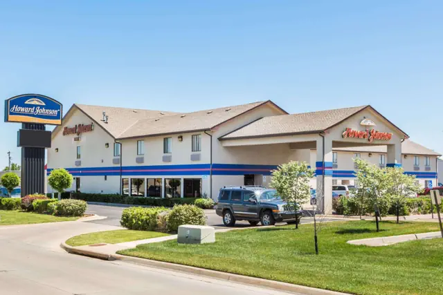Photo 1 - Howard Johnson by Wyndham Wichita Airport