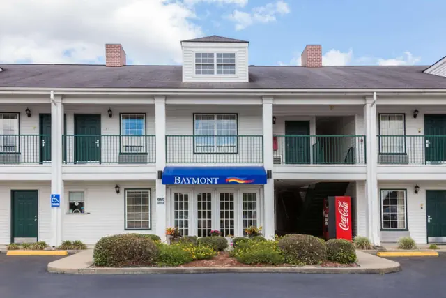 Photo 1 - Baymont by Wyndham Waycross