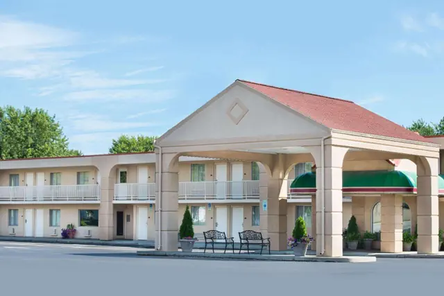 Photo 1 - Baymont by Wyndham Sandusky